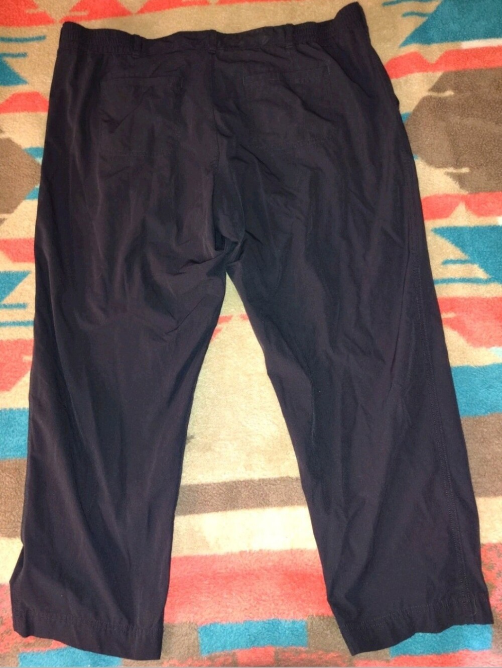 Kirkland Signature Women's Size 16 Polyester Blend Black Cropped Pants Comfy